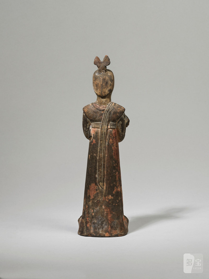 隋/唐早期 陶加彩仕女俑 | STATUETTE DE DAME DE COUR EN TERRE CUITE POLYCHROME - 图3